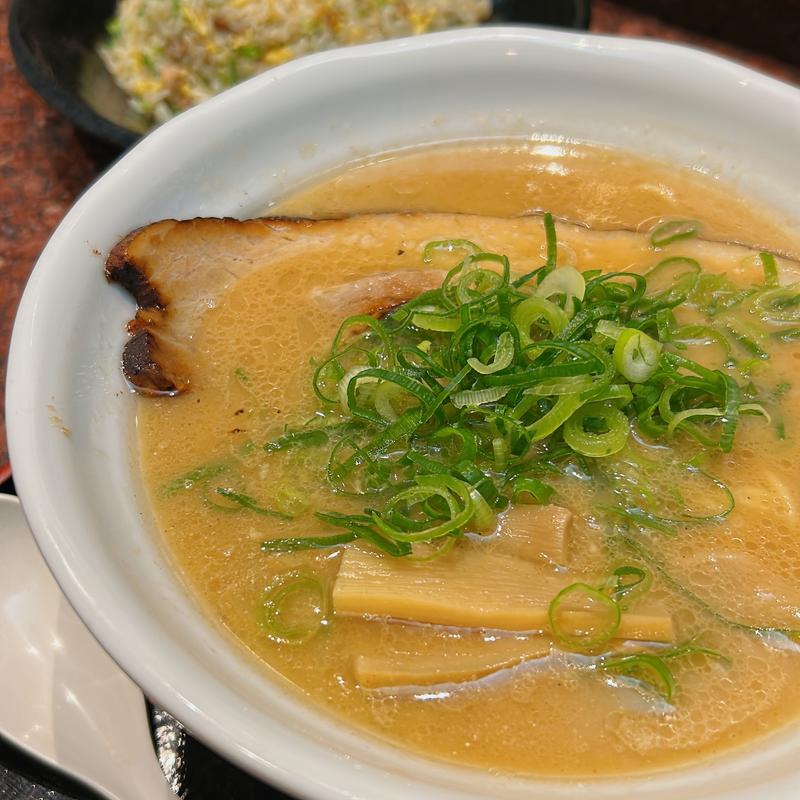 醤油白湯ラーメン(亀吉)
