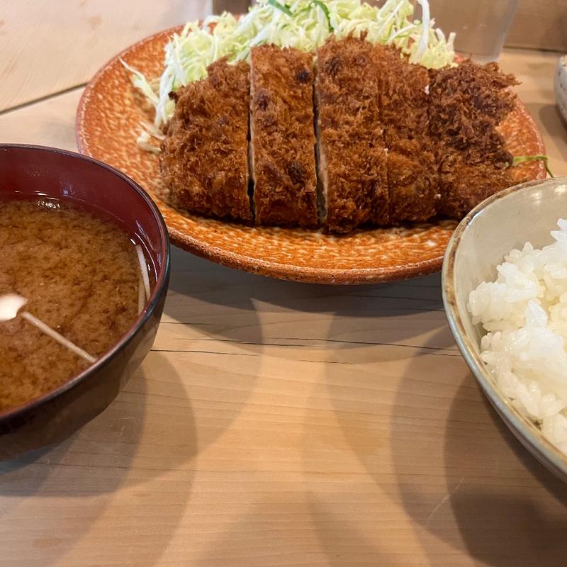 チキンカツ定食(とんかつ鈴本)