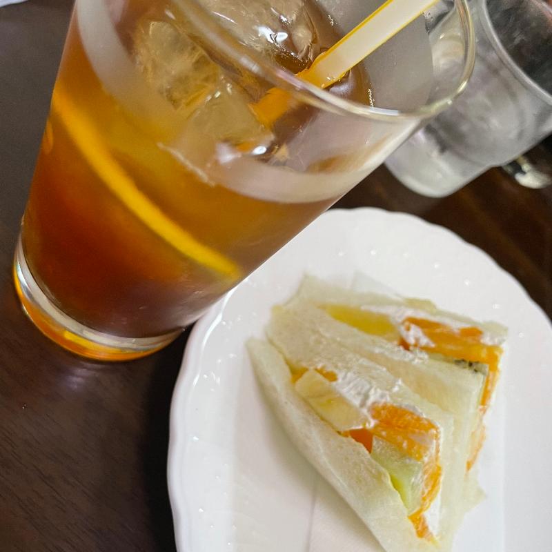 ミニサンドウィッチ　フルーツ(エビアンコーヒー)