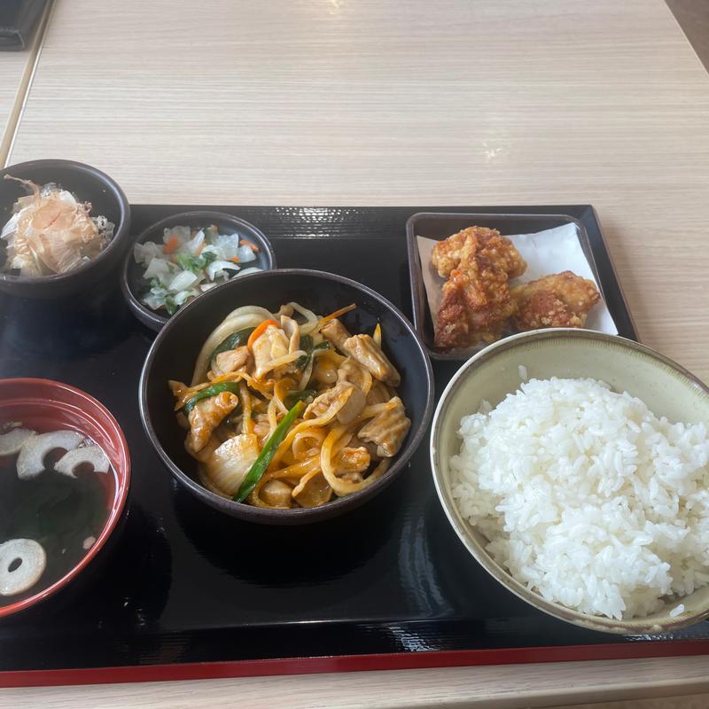 モツ煮定食　唐揚げ(ゆで太郎 もつ次郎 加須北小浜店)