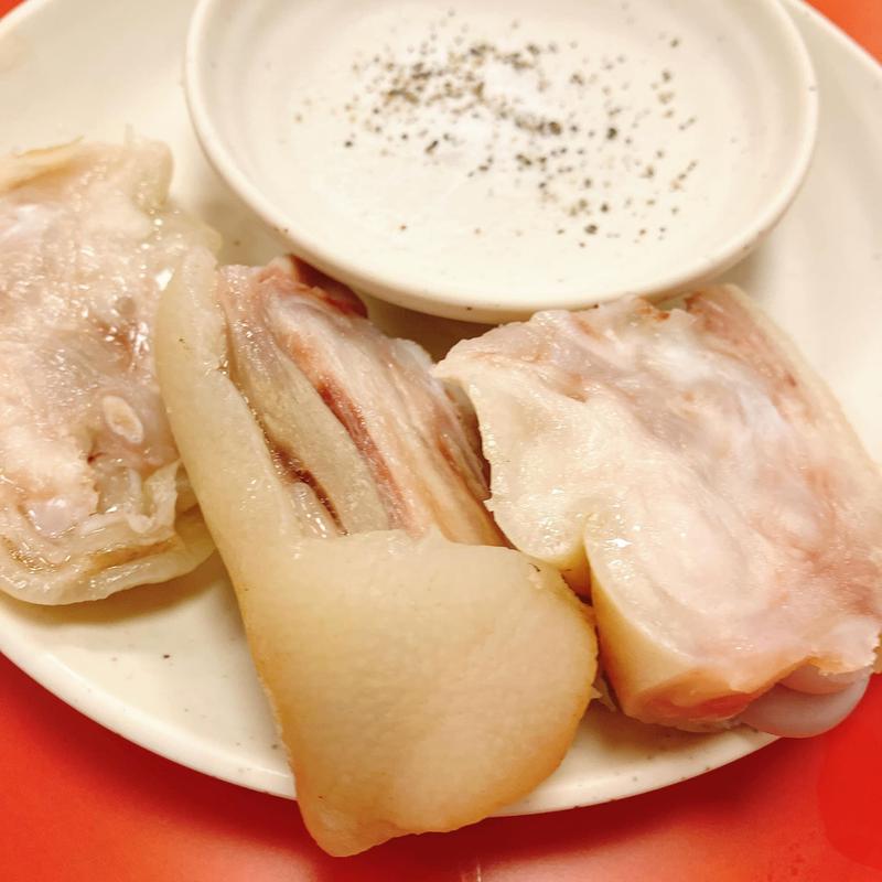 豚足1人前(焼肉冷麺　てっちゃん)