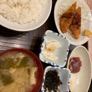 白身魚のフライ定食(日本料理居酒屋かぶき 神田駅北口店)