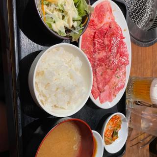 カルビ定食(焼肉おくう 横浜本店)