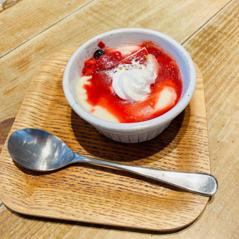 ベリーの自家製豆乳プリン(ココノハ 東京スカイツリータウン・ソラマチ店)