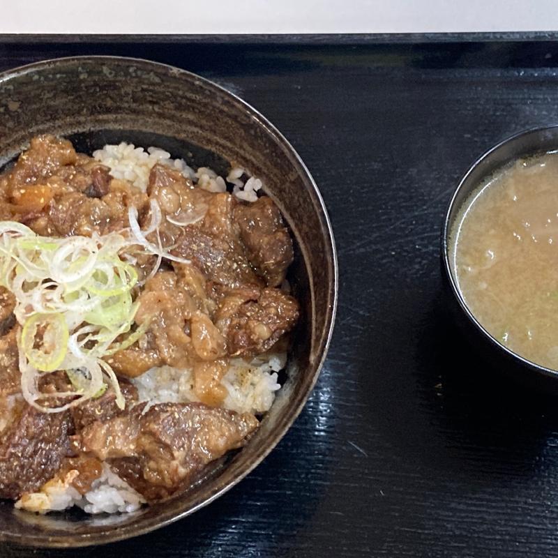 (煮込みカツカレーの店本店)