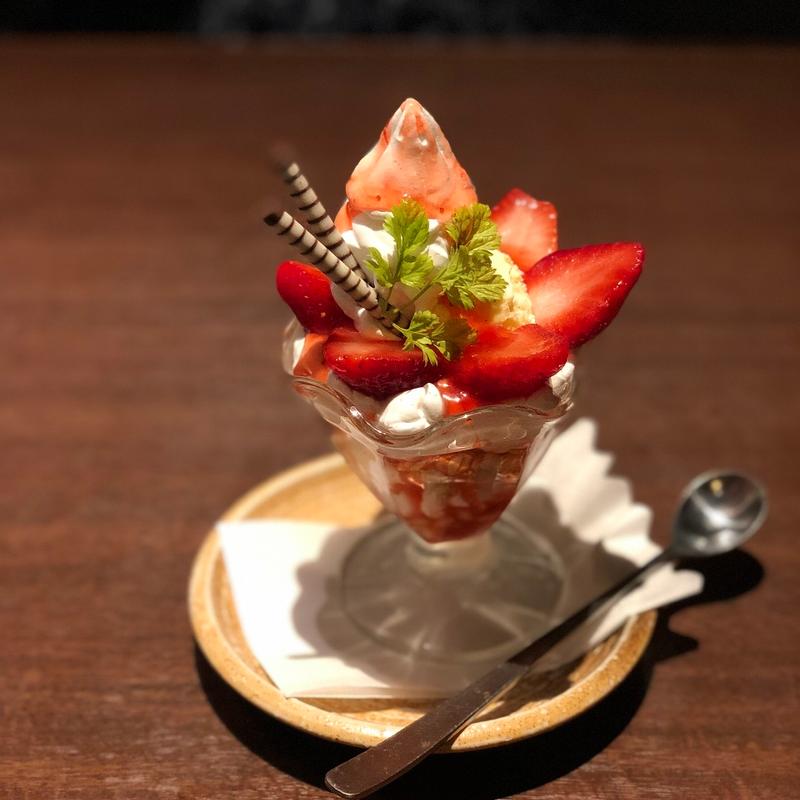 ストロベリーパフェ(隠れ庵 忍家 常陸多賀店 )