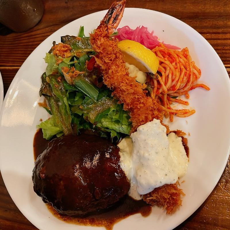 ハンバーグ＆エビフライ(むーしゃむーしゃ )