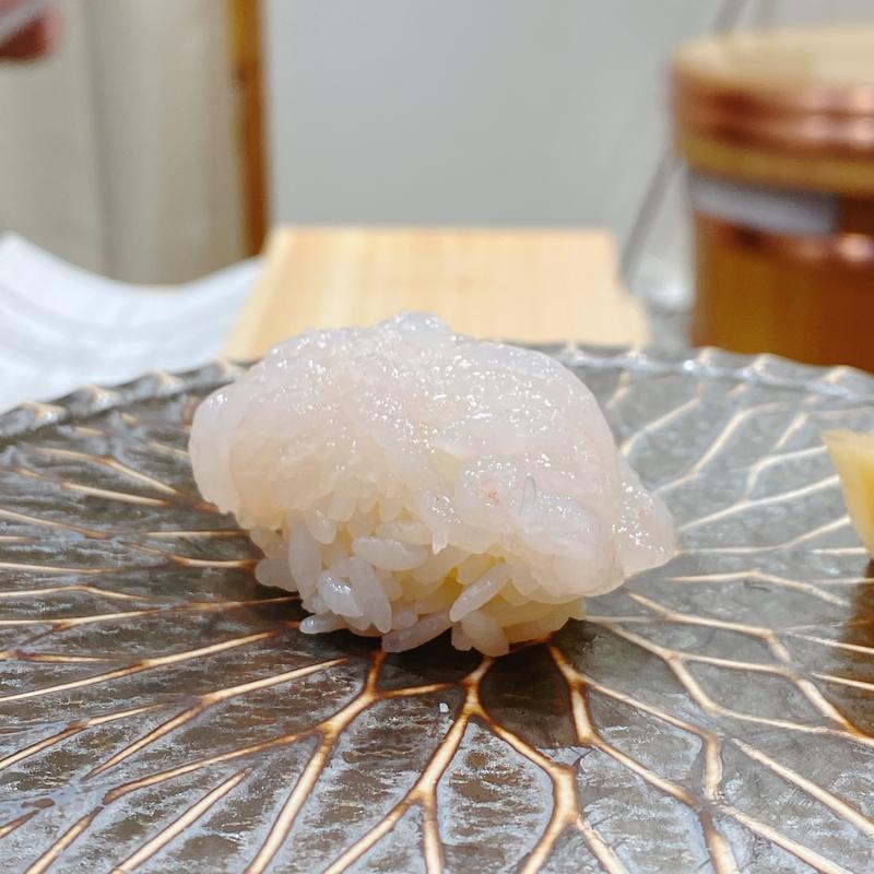 白海老昆布〆(立ち食い寿司極 名駅4丁目店)