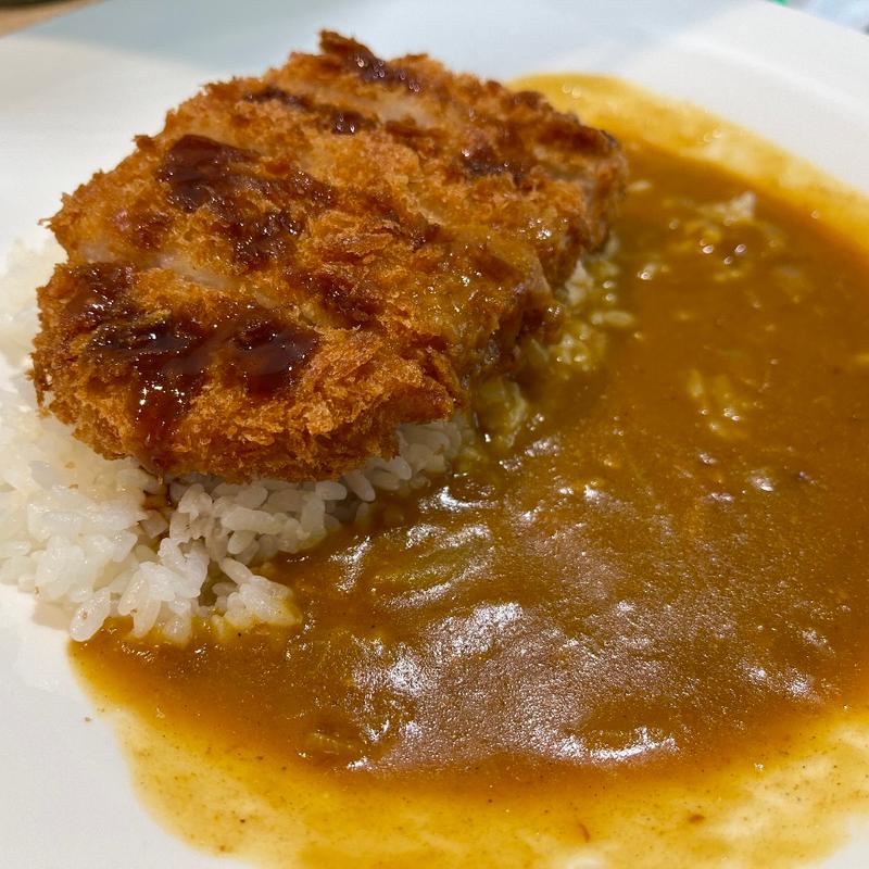 カツカレー(カレーショップ C&Cダイニング)