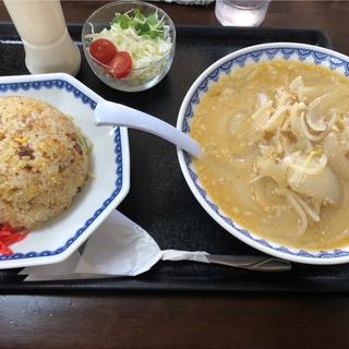 味噌ラーメン半チャーハンセット(食堂ミサ 本店)