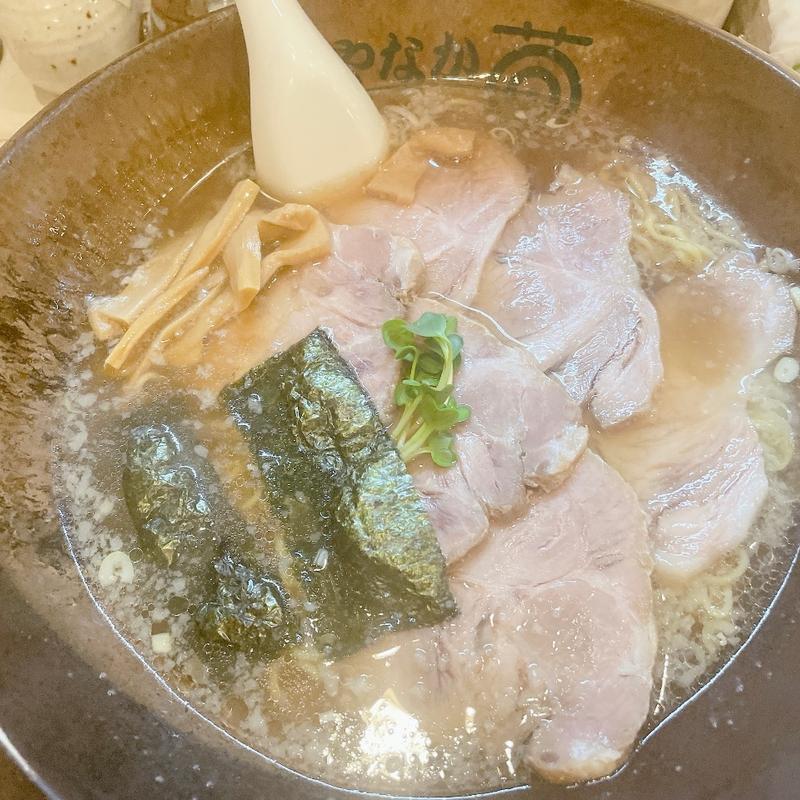 醤油ラーメン、チャーシュートッピング(やなか草)