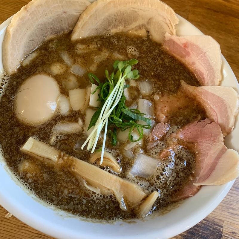 濃厚煮干しらぁめん　味玉、チャーシュートッピング(麺屋あさひ)