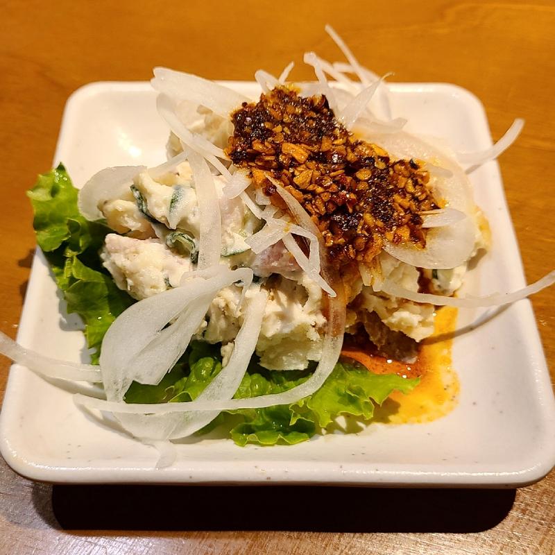 食べるラー油掛けポテトサラダ
(てけてけ)