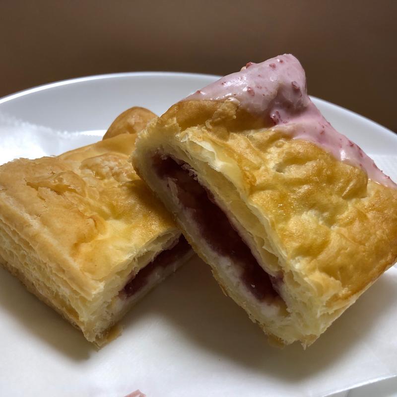 いちごとチェリーのレアチーズパイ(ミスタードーナツ 島忠ホームズ草加舎人ショップ)