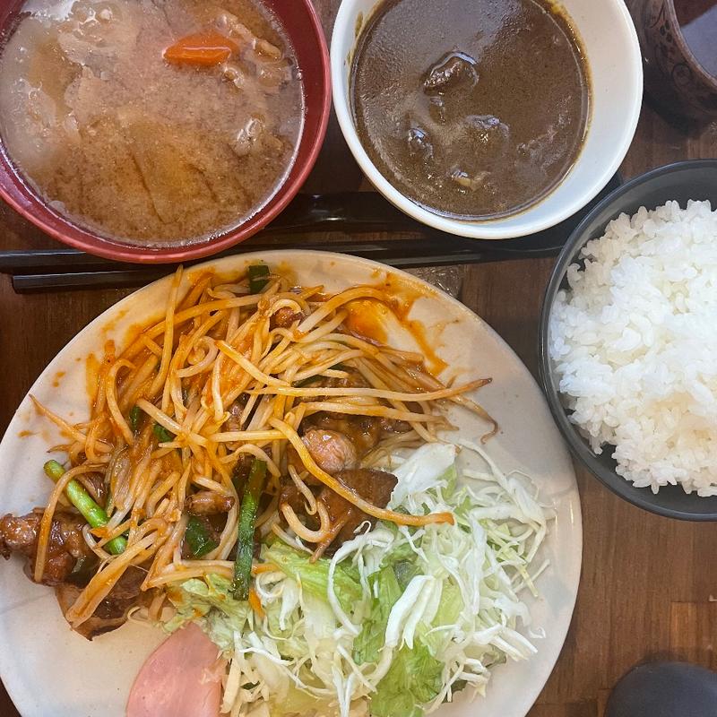 ホルモン辛味噌炒め定食(神保町トンちゃん)