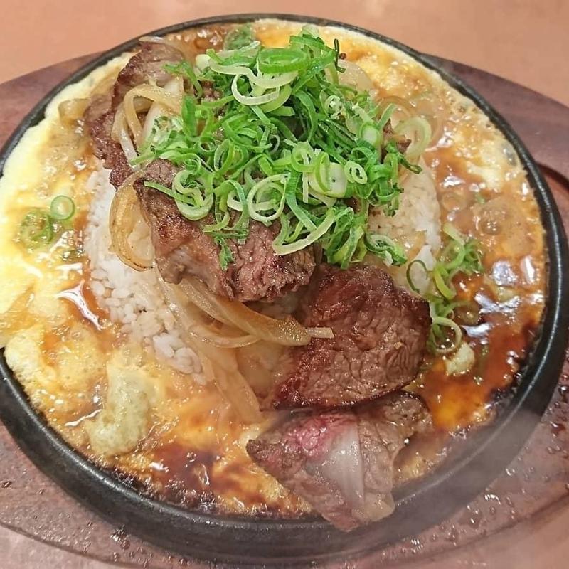 鉄板ステーキチャーハン(ダル食堂 堂島地下街店)