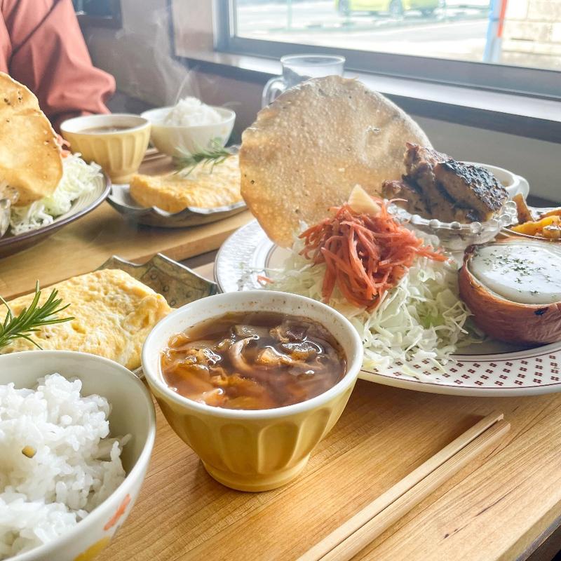 七種のベジプレート(cafe ななつき （カフェ ななつき）)