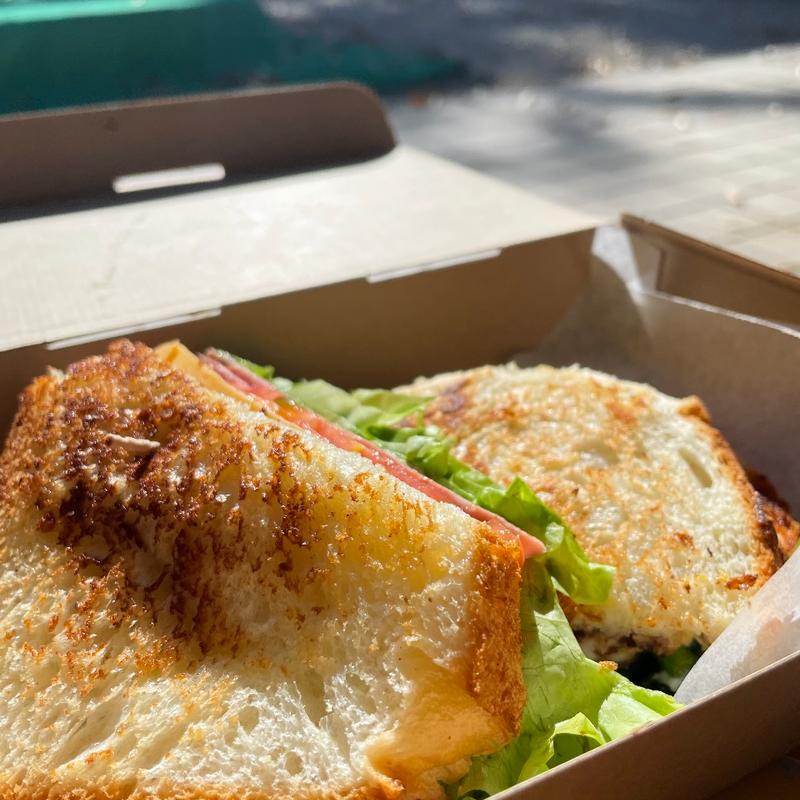 (ユーズドライクニュービア)