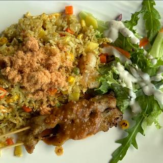 パイナップル炒飯(シロソ ビーチ カフェ)