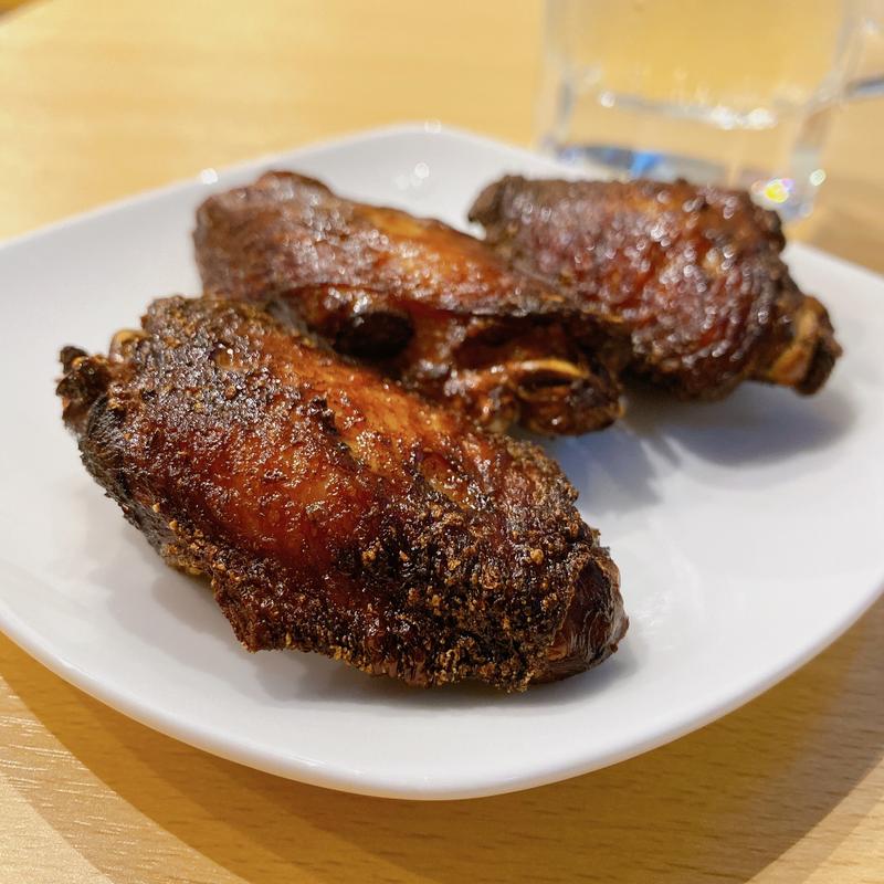 手羽先の黒唐揚げ(餃子専門店よつば)