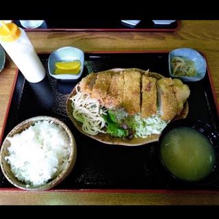 カツ納豆定食(番屋)