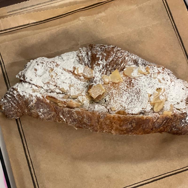 クロワッサンアマンド(PAUL ルミネ町田店)