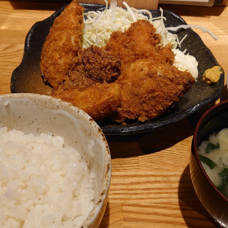 フライ定食(旬彩はやさか)