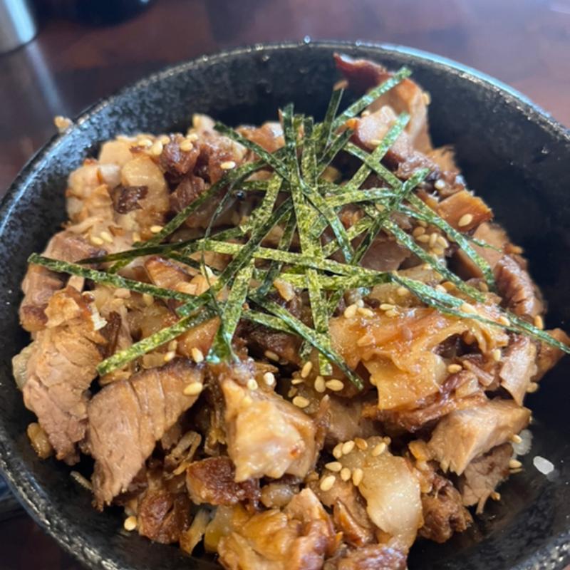 チャーシュー丼(生姜醤油らーめんみずさわ東川口店)