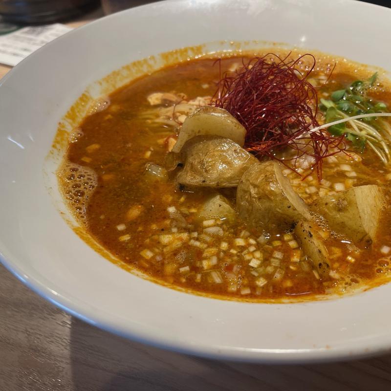 スパイスカレー坦々麺(元祖担担麺と肉汁餃子専門店 神保町 天秤棒)