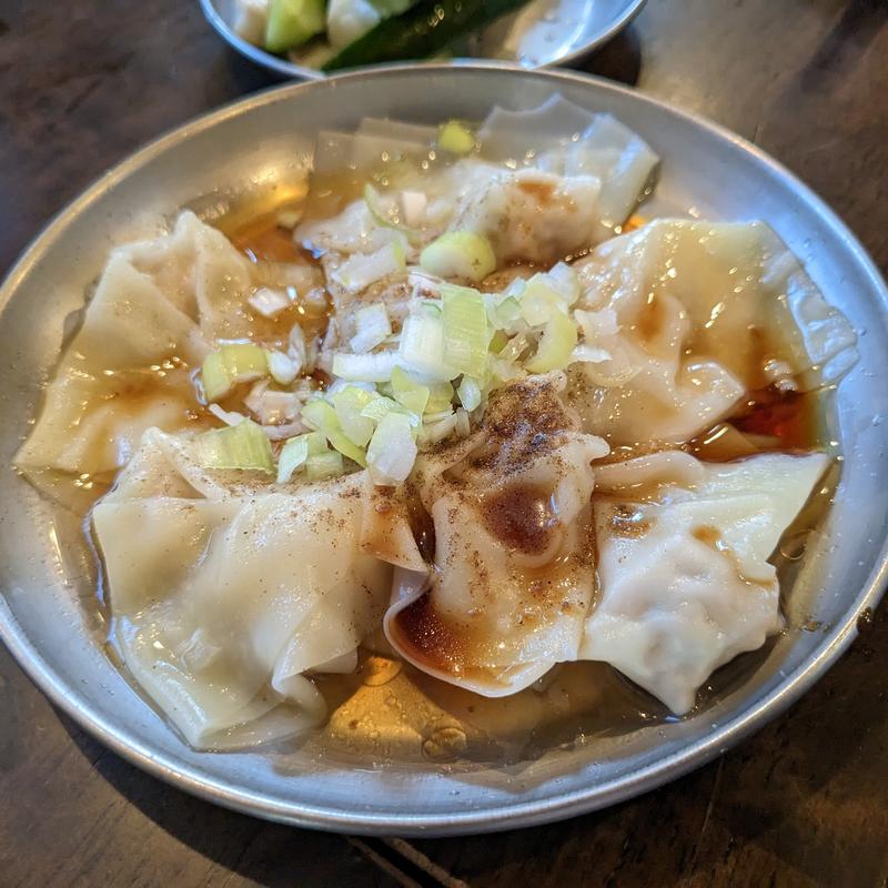 皿ワンタン(焼とん あかし )