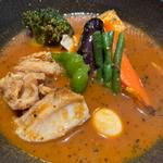 肉付きヤゲン軟骨to野菜カレー（オリジナルスープ）(lavi(ラビ) 新千歳空港店)