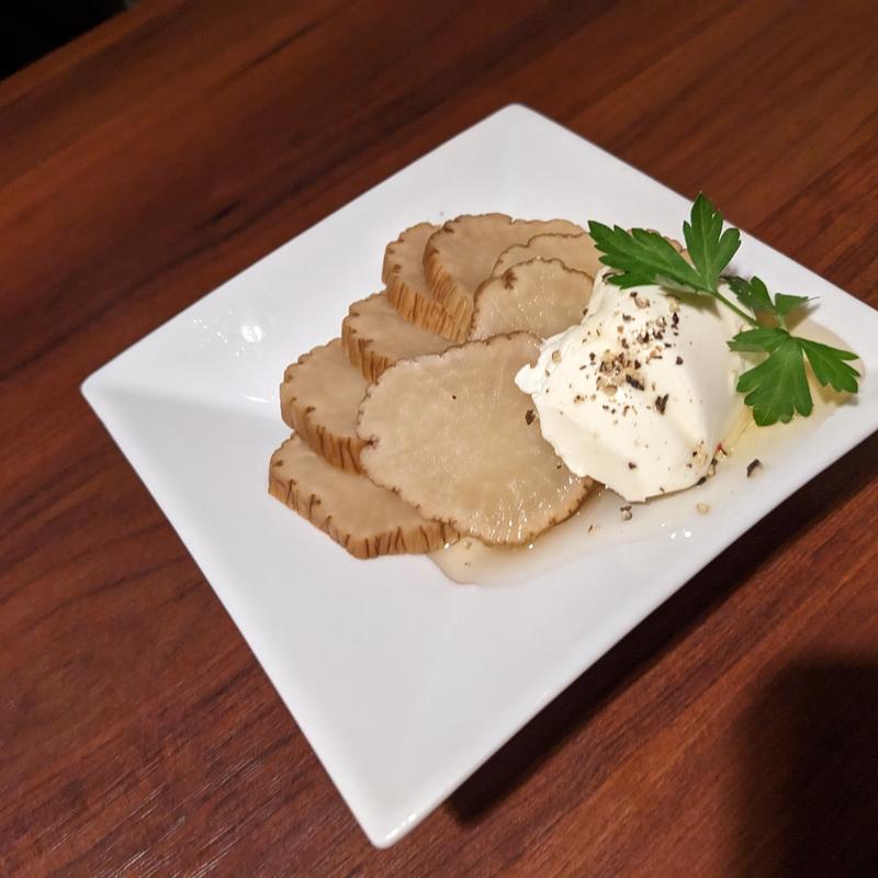 いぶりがっこチーズ(肉バル&魚バル ミスターハッピー 神保町店)