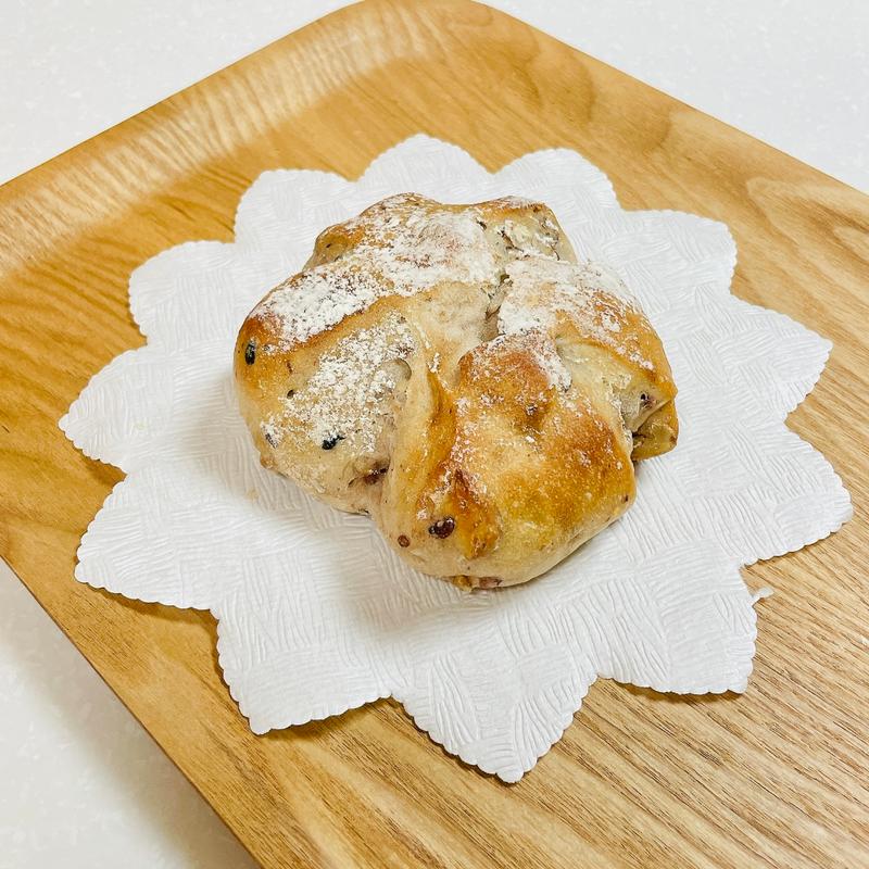 アーモンドのくるみパン(アールベイカー エキアプレミエ和光店)