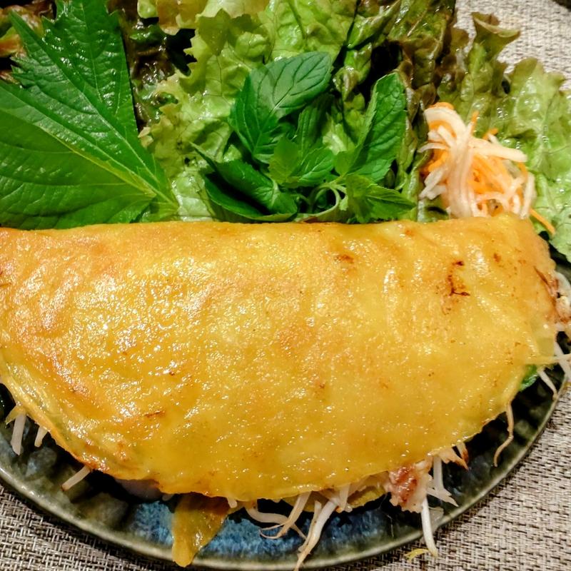 ベトナム風お好み焼き [ バインセオ ](ダダイ タイ ベトナメーゼ ディムサム)