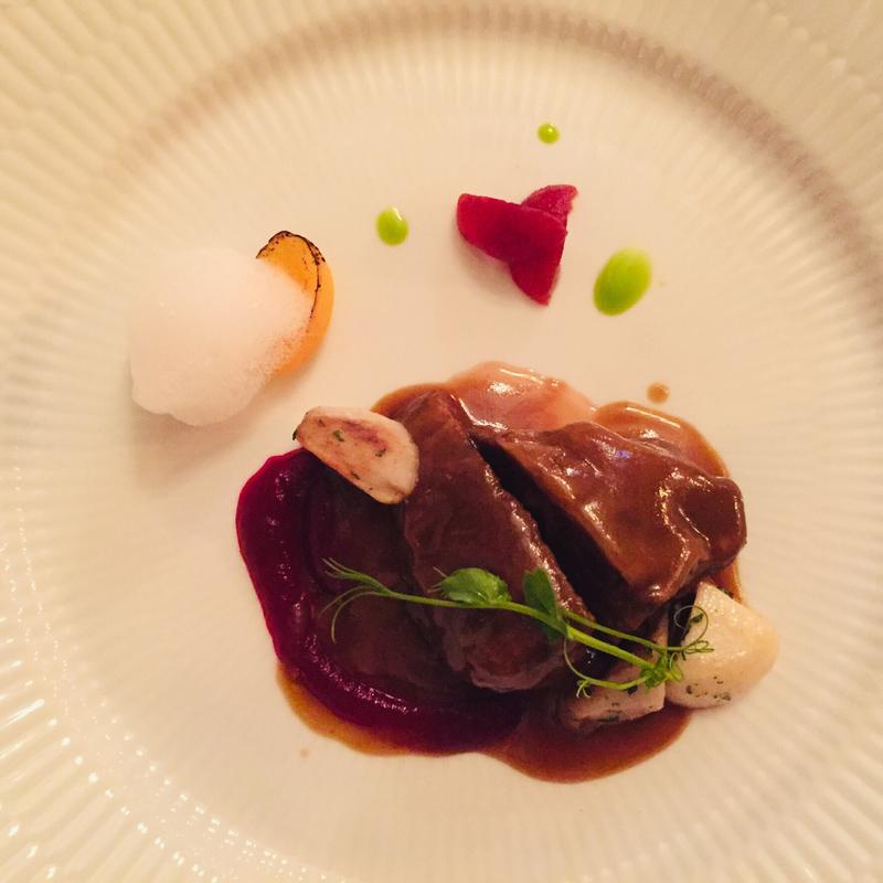 仔牛頰肉のブレゼ(デ アドミラル )