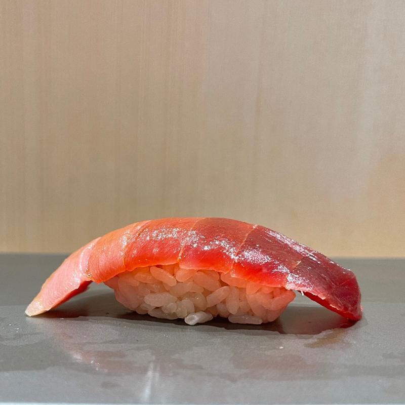 中とろ(立ち食い鮨 鈴な凛)