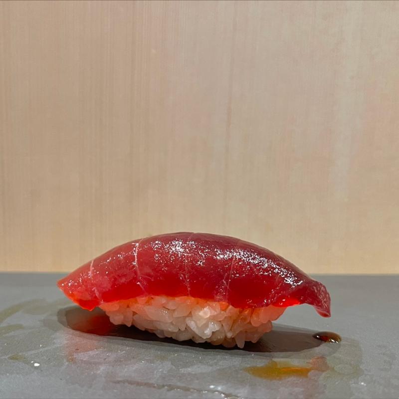 まぐろ(立ち食い鮨 鈴な凛)