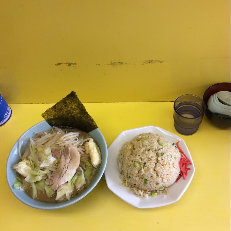 ニンニク野菜ラーメン(大黒家 生麦本店 （ダイコクヤ）)