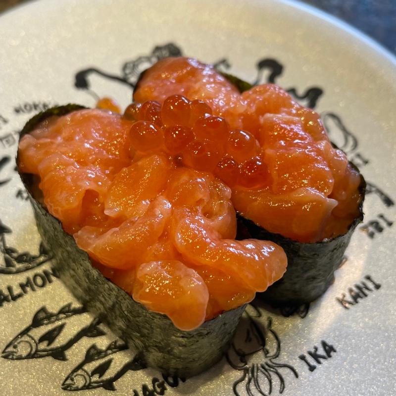 サーモン親子(回転寿司とっぴ～ 小樽運河通り店)