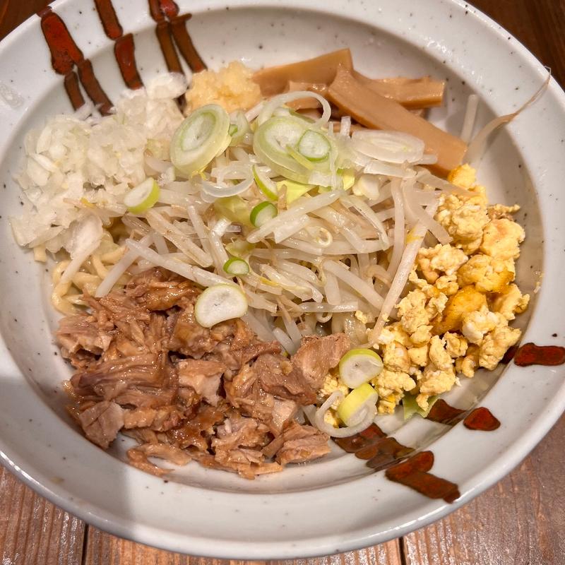 まぜそば(ジロアンドマゼソバ トラ （JIRO&MAZESOBA TORA）)