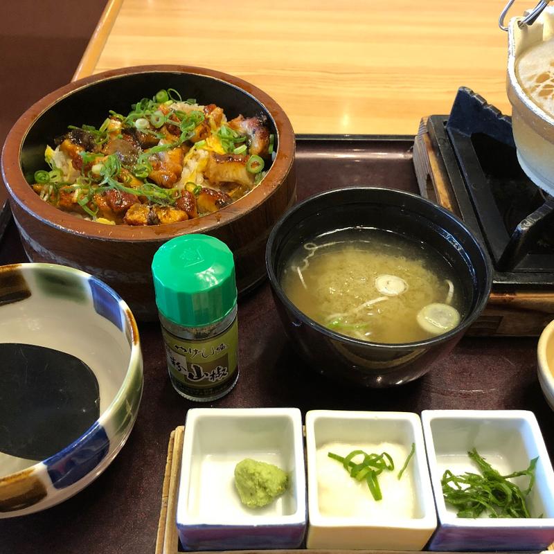 鰻のひつまぶし(とんでん 花畑店)