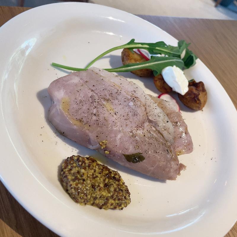 メイン料理ランチセット豚ロースハム仕立て(グッドスプーン)