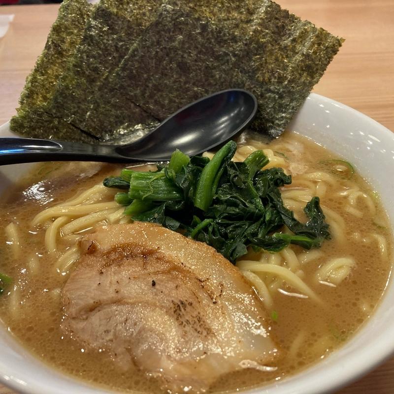 家系豚骨醤油らーめん(横浜家系ラーメン 春樹 曳舟店)