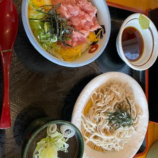 皿そばとマグロのたたき丼セット(どんきゅう 東海荒尾店)