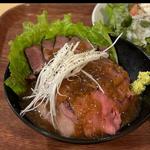 ローストビーフ&ステーキ丼(ローストビーフ星 エスパル郡山)