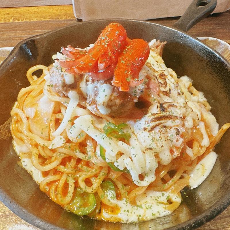 並盛り、ミートボール、タコさんウインナー(バンザイ ナポリタン)