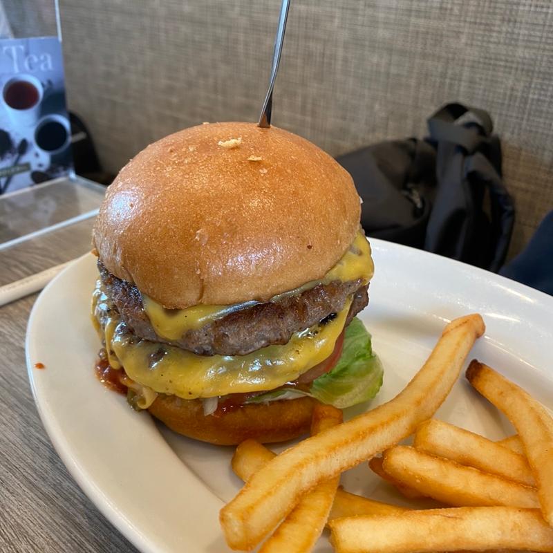 ダブルチーズバーガー(モスプレミアム 桜木町クロスゲート店)