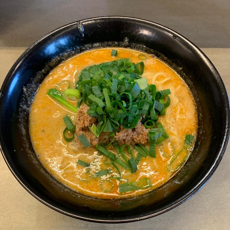 白ごま担々麺(担々麺とお肉の会社みなかわ)