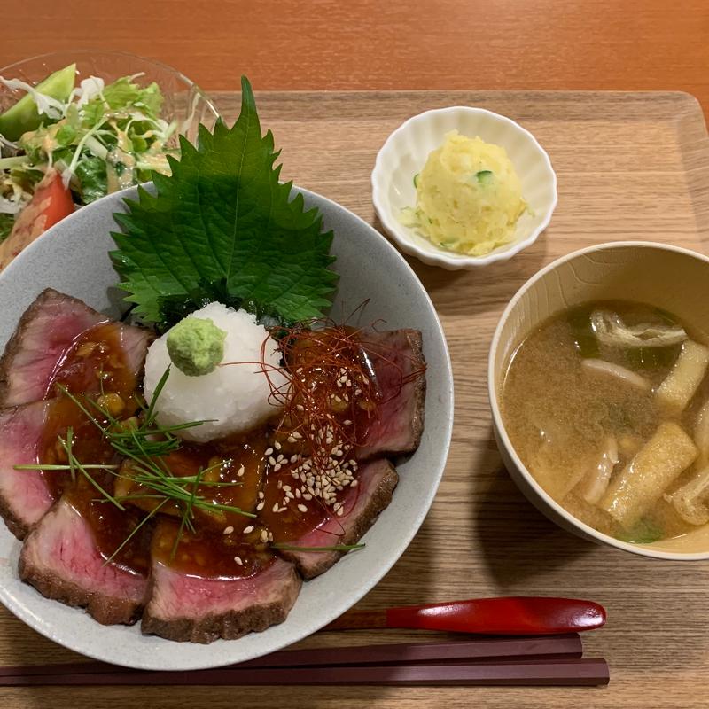 ローストビーフ丼(ハジメ(旧湯川村はじめ堂))