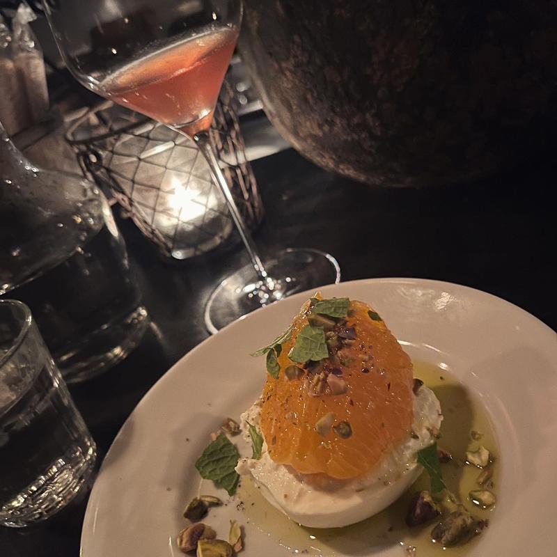 デコポンとピスタチオのブッラータ(エンジン )